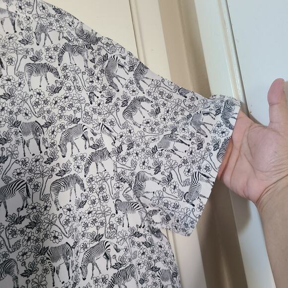 Jane + Delancey Women’s Zebra Floral Button Down Shirt XL Short Sleeve - Picture 6 of 9